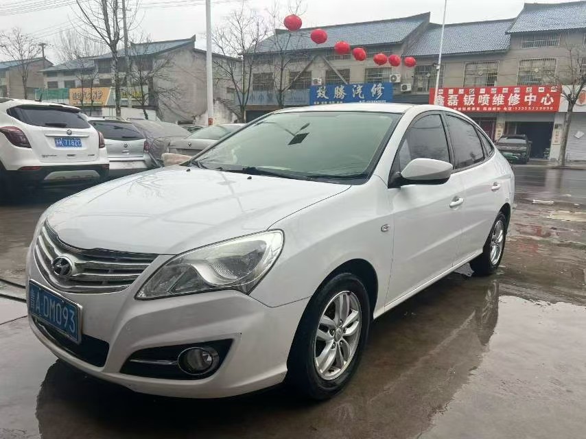Hyundai Elantra HD 2012 Hyundai Elantra HD 2012 image de voiture