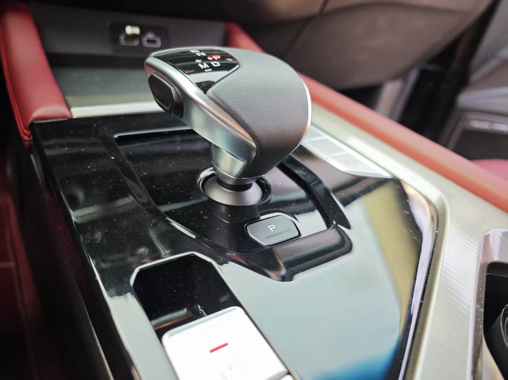 Jetour X70 PLUS 2024 изображение автомобиля #3