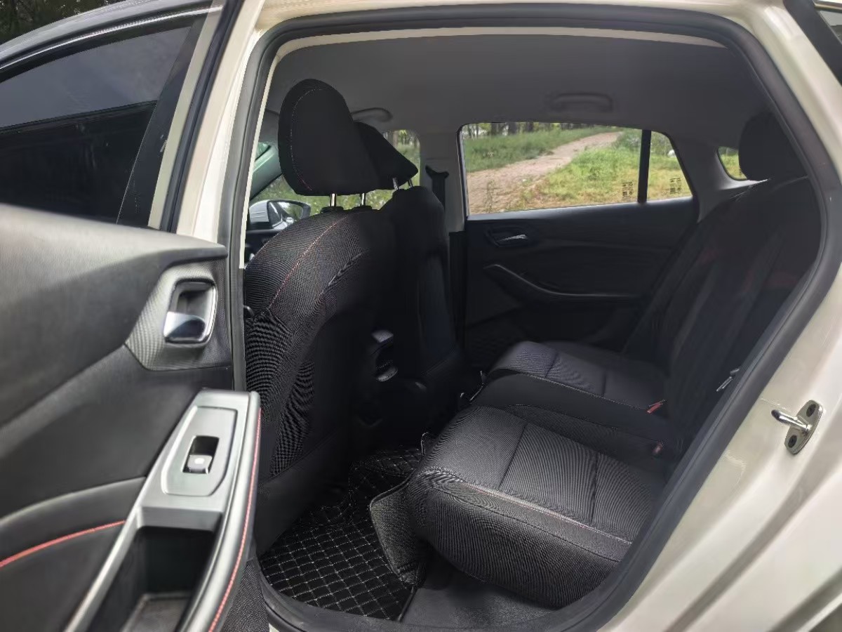 MG 5 2024 #10 MG 5 2024 immagine di auto #10