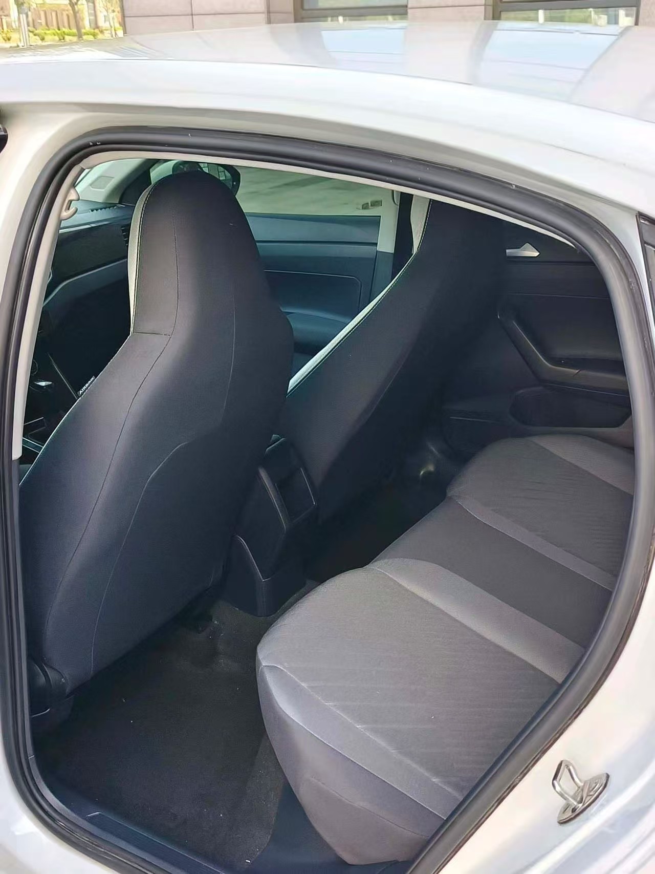 Volkswagen Lavida 2025 car image #2