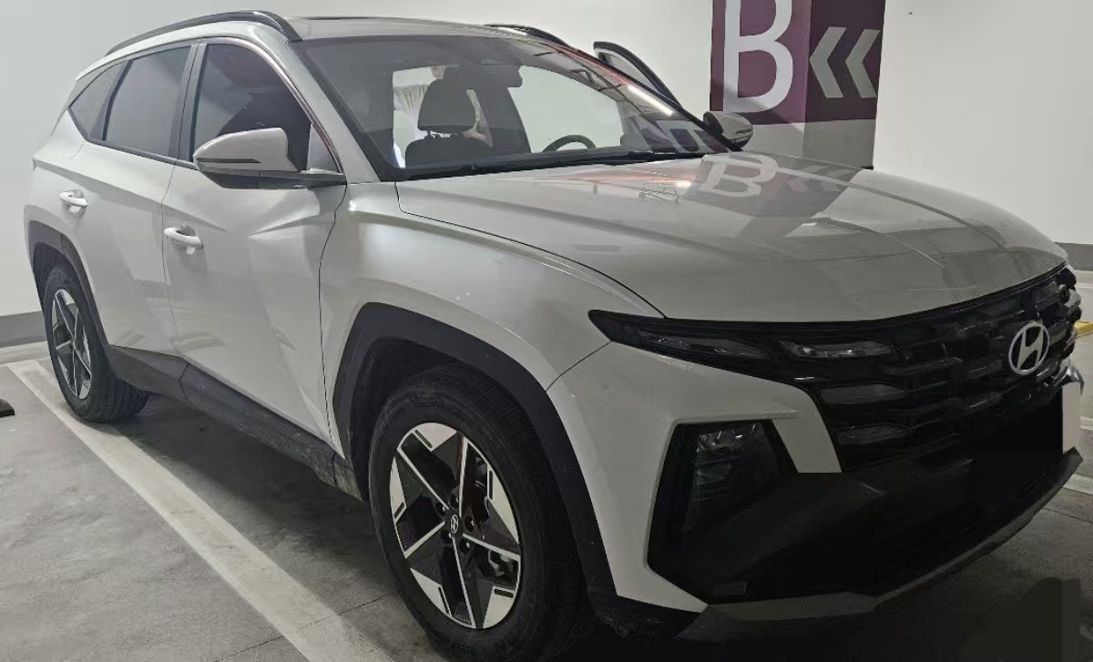 Hyundai Tucson 2025 car image #6