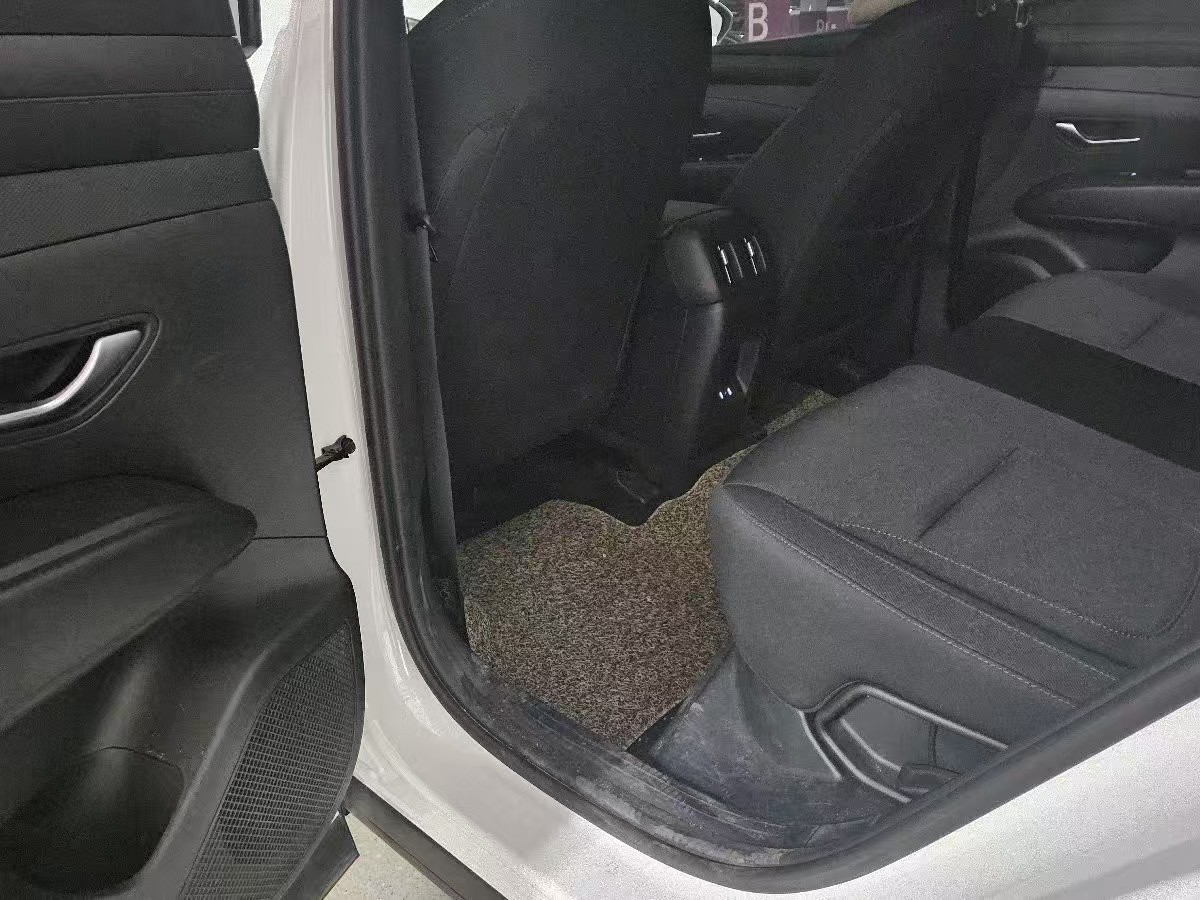 Hyundai Tucson 2025 car image #7