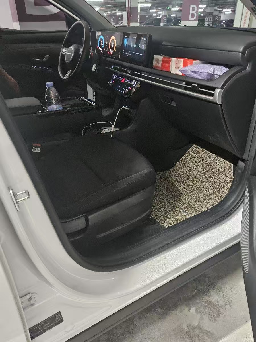 Hyundai Tucson 2025 car image #3