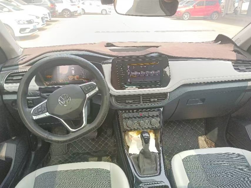 Volkswagen Tharu 2025 image de voiture #7