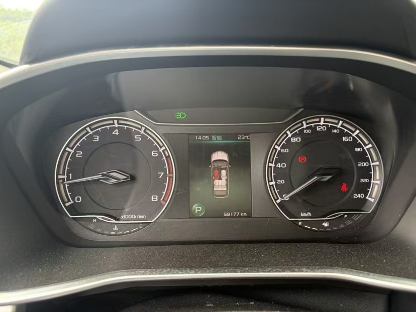 GEELY Coolray 2023 immagine di auto #7