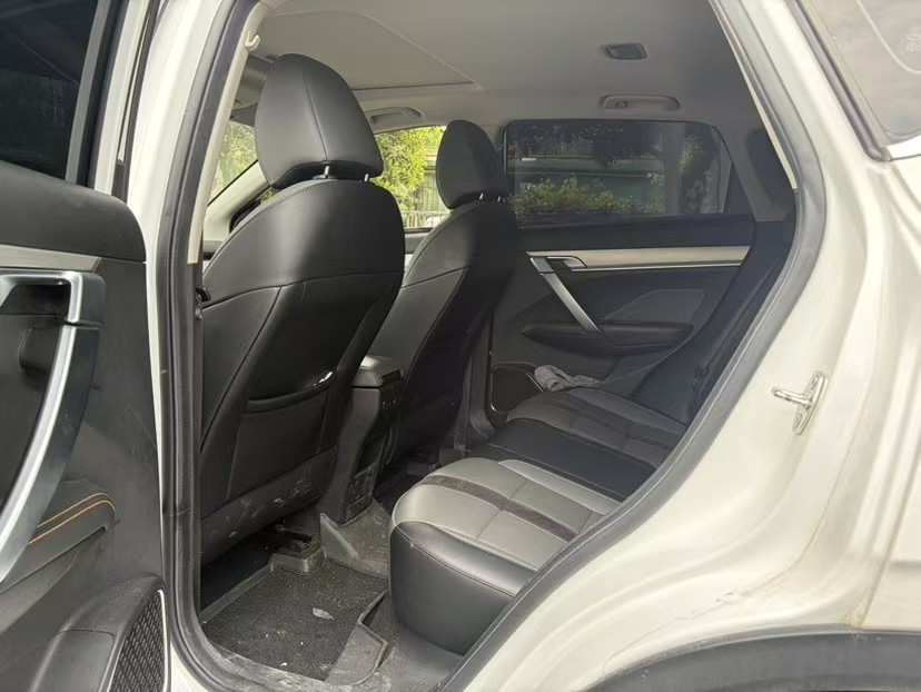 GEELY Coolray 2023 immagine di auto #2