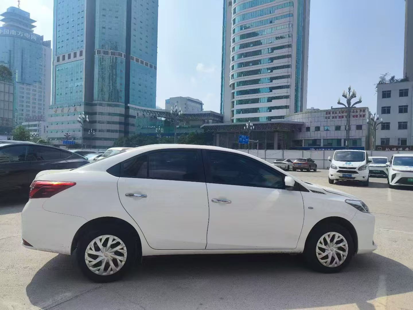 Toyota Vios 2023 car image #3