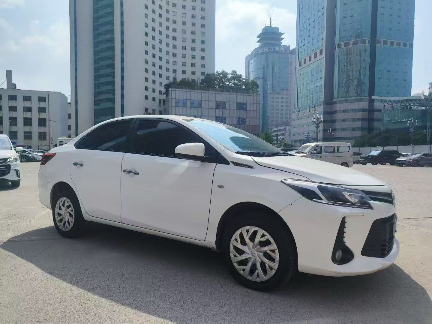Toyota Vios 2023 car image #2