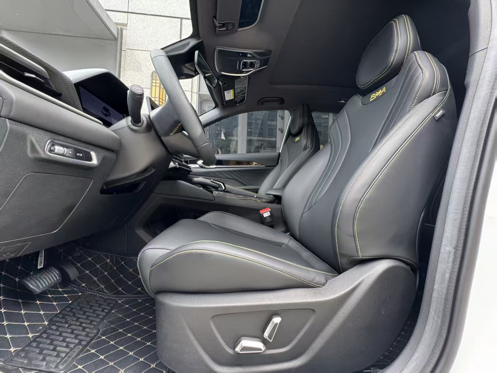 GEELY Coolray 2025 immagine di auto #9
