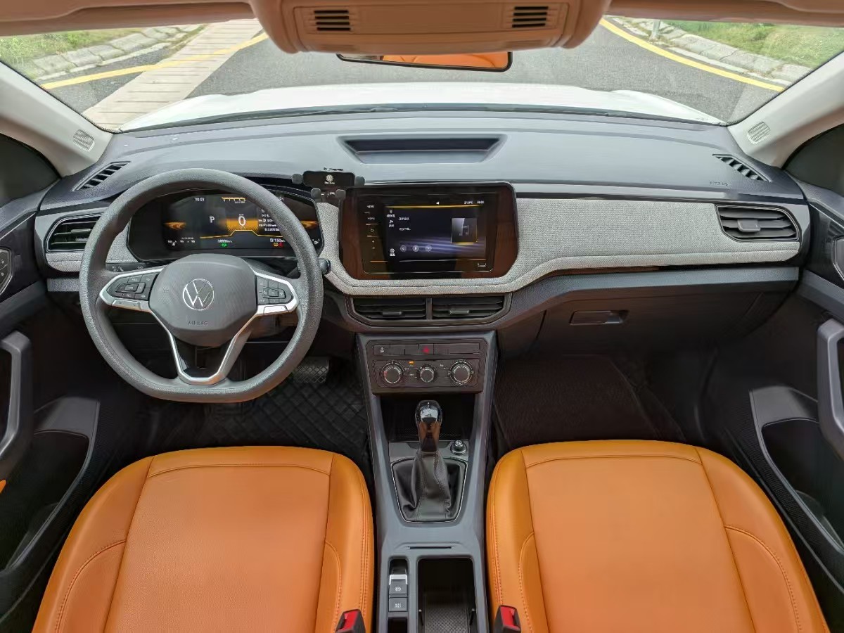 Volkswagen Tharu 2024 car image #8