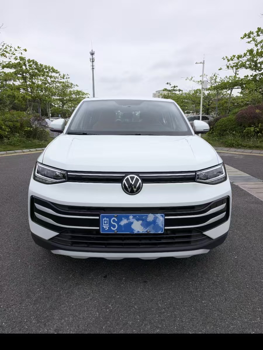 Volkswagen Tharu 2024 car image #6