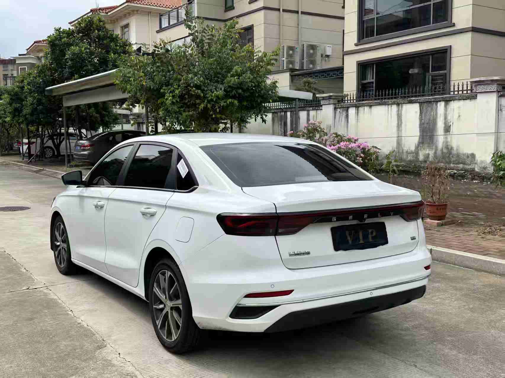 GEELY Emgrand 2023 #4 GEELY Emgrand 2023 image de voiture #4