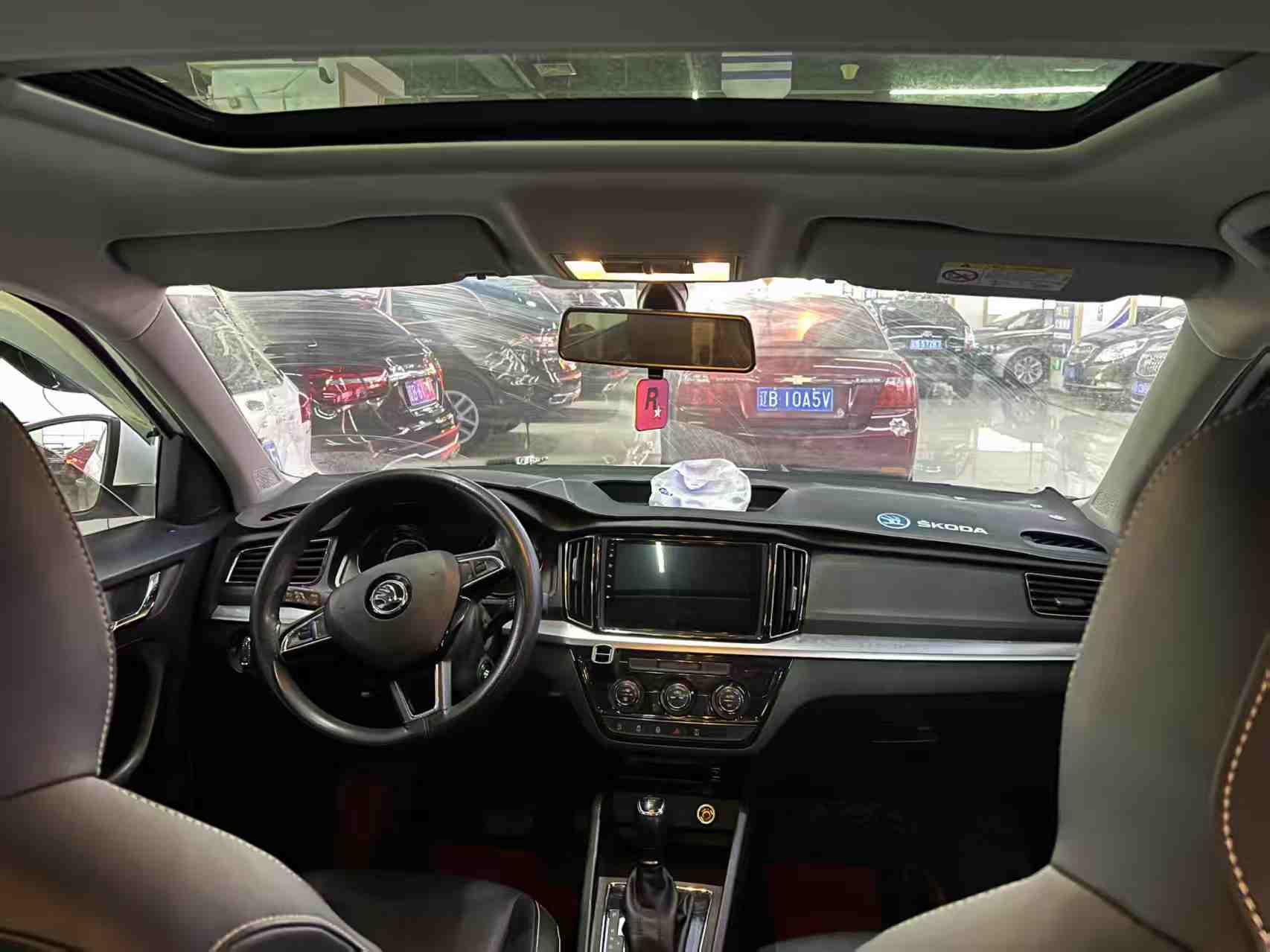 Skoda Kamiq 2023 image de voiture #7