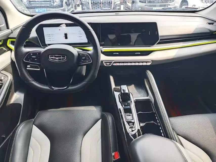 GEELY Coolray 2023 car image #3