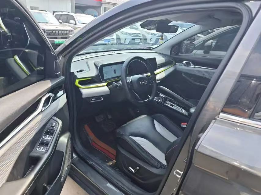GEELY Coolray 2023 car image #2