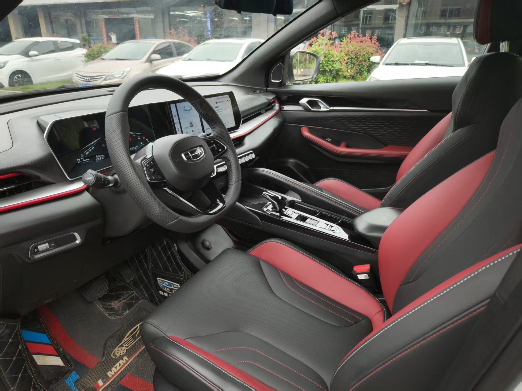 GEELY Coolray 2023 imagen de coche #4