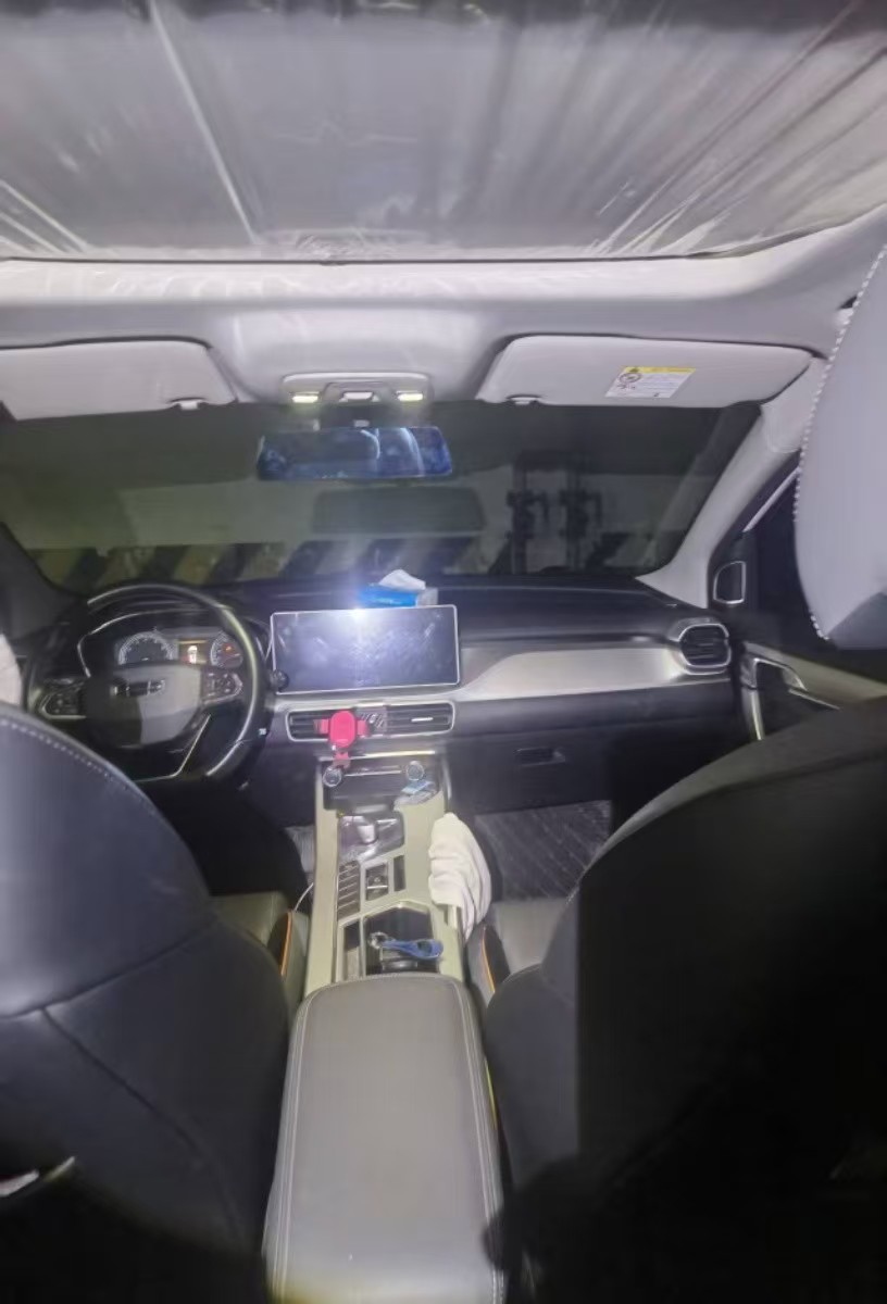 GEELY Coolray 2024 صورة سيارة #4