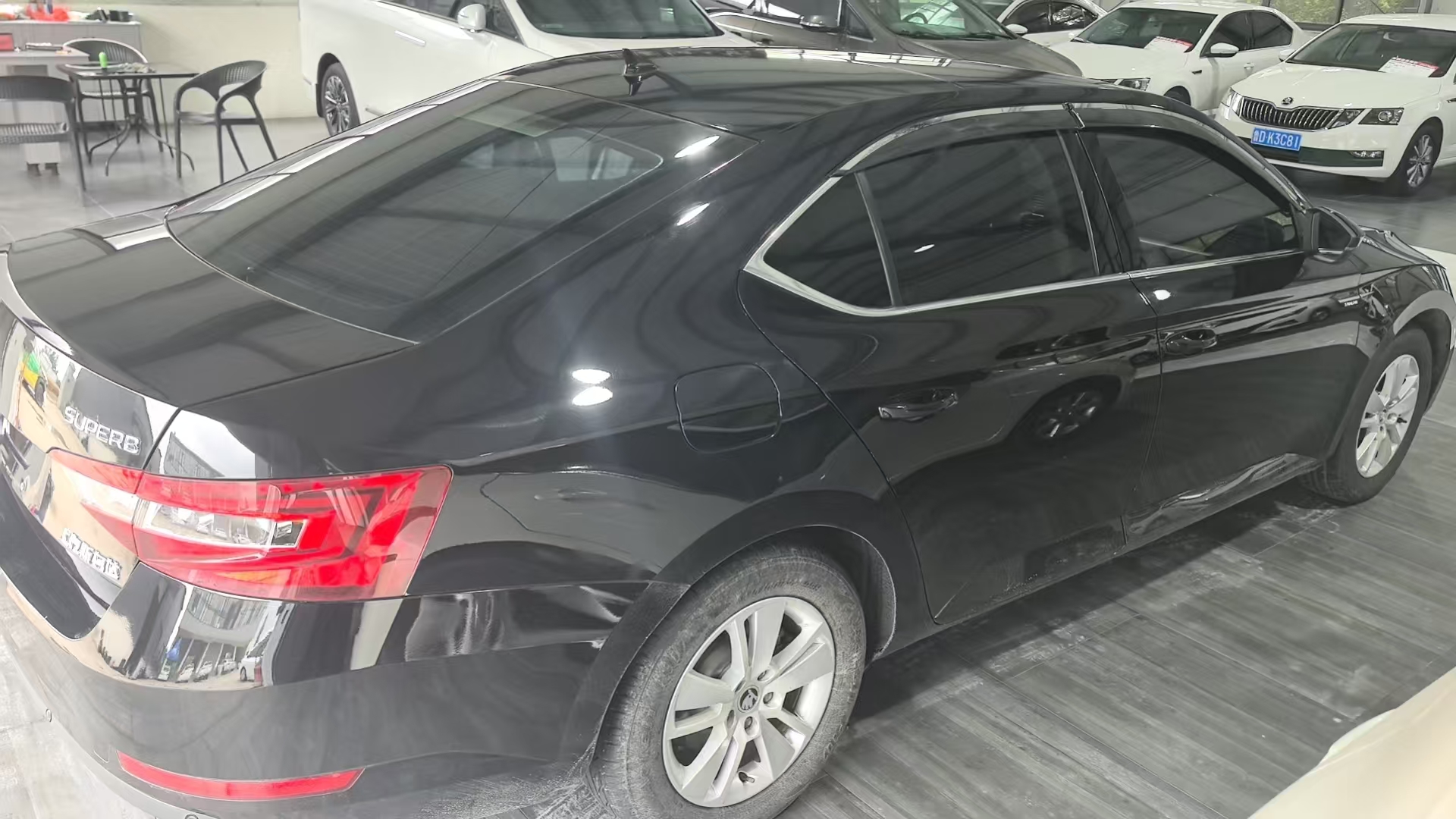 Skoda Superb 2018 image de voiture #8