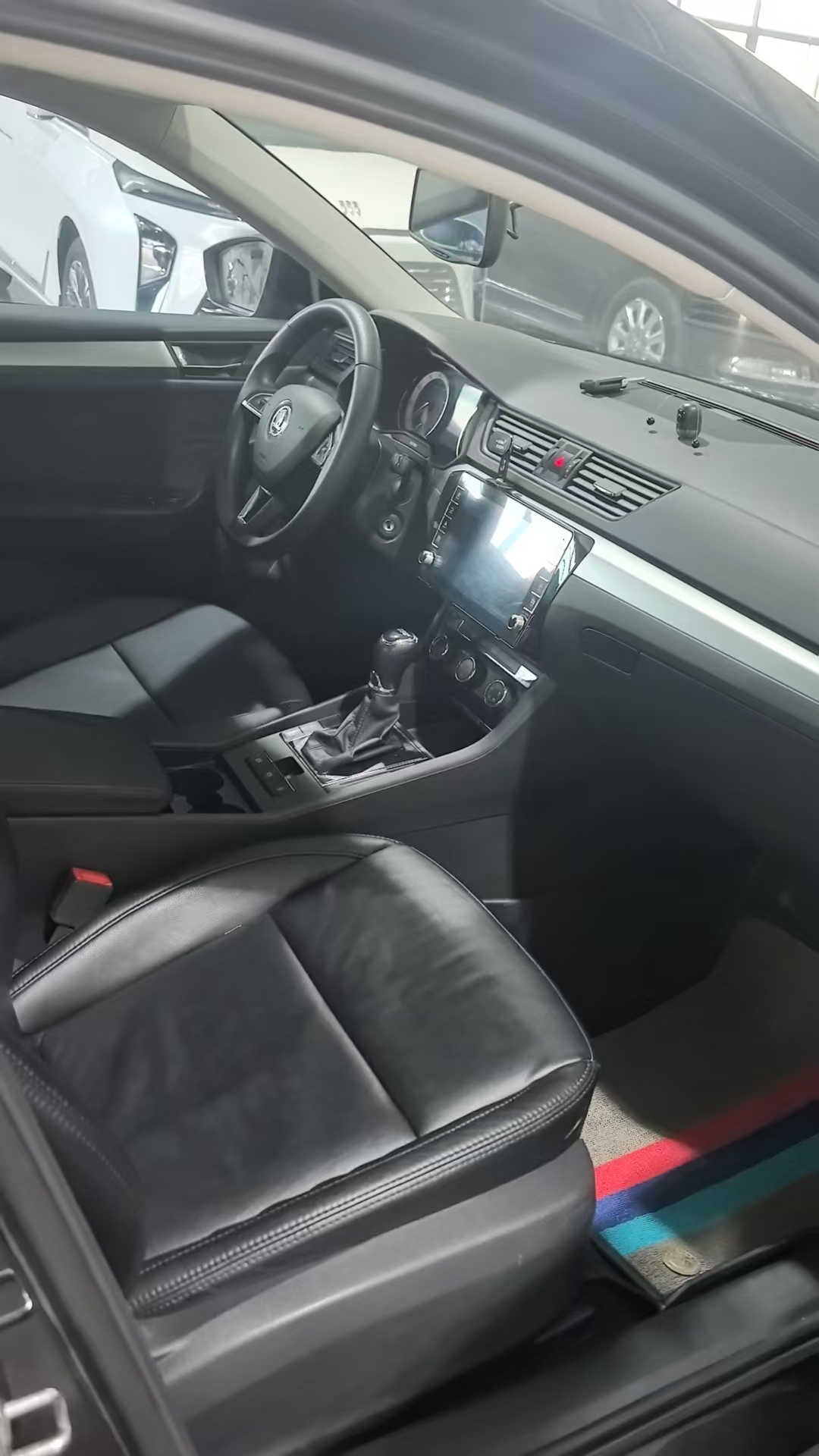 Skoda Superb 2018 image de voiture #3