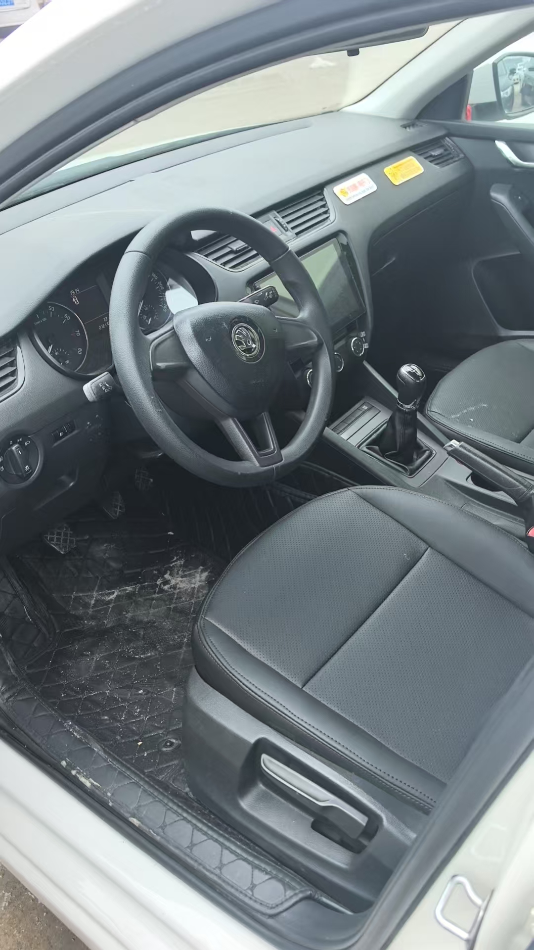 Skoda Octavia 2018 car image #5