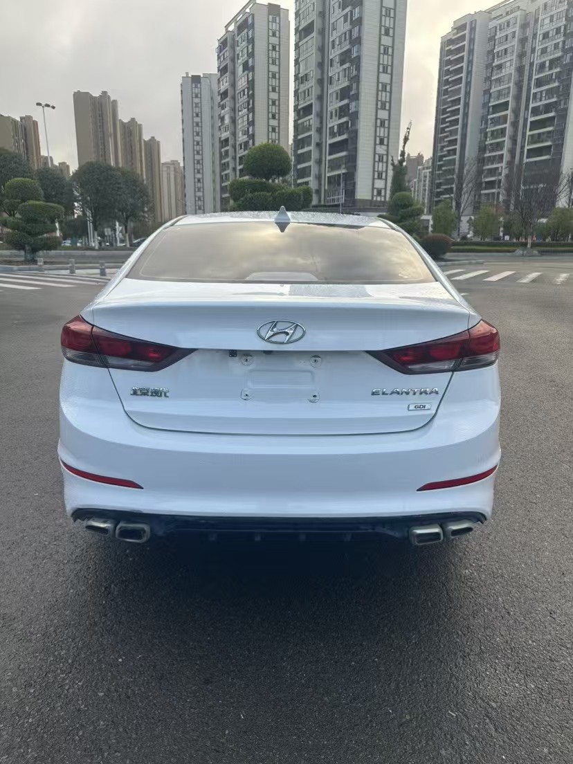 Hyundai Elantra AD 2017 image de voiture #9