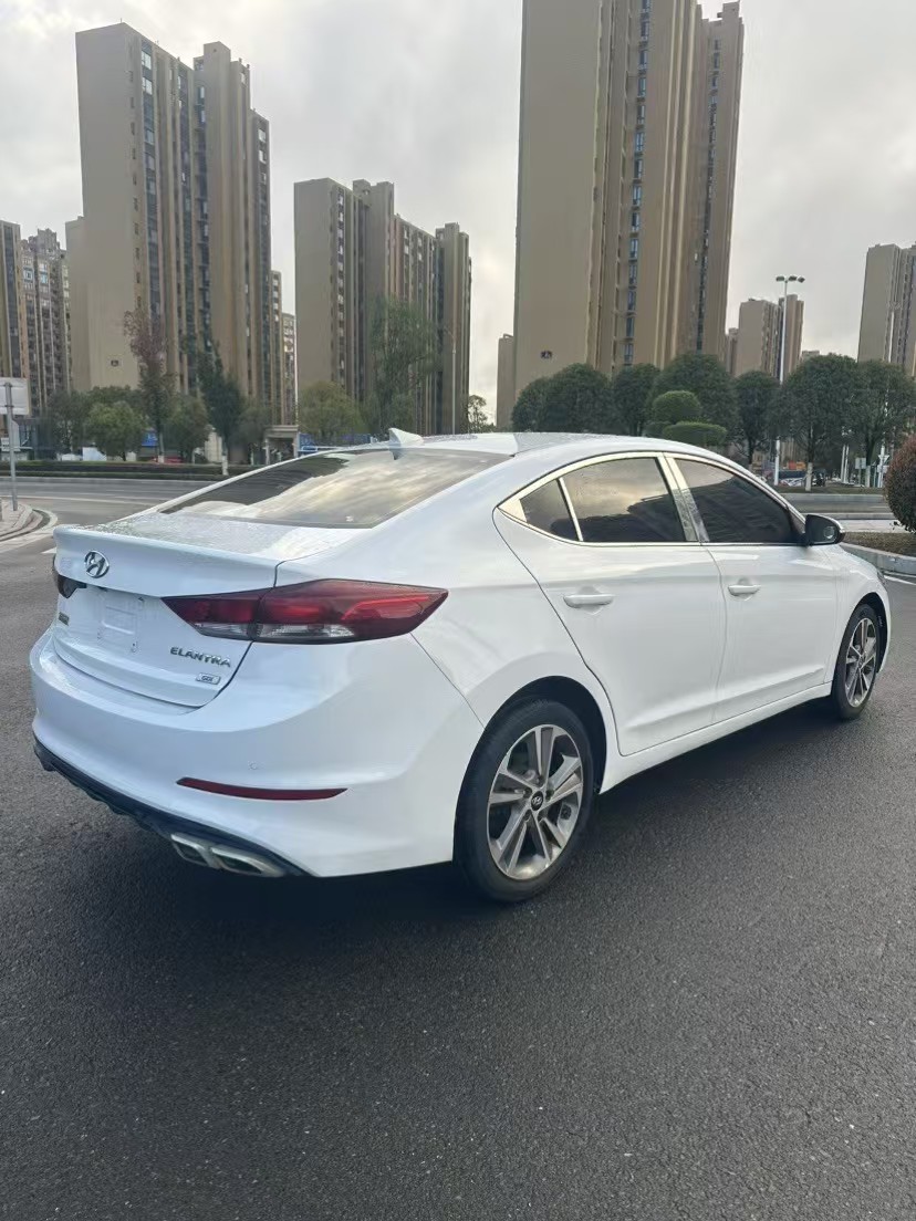 Hyundai Elantra AD 2017 image de voiture #8