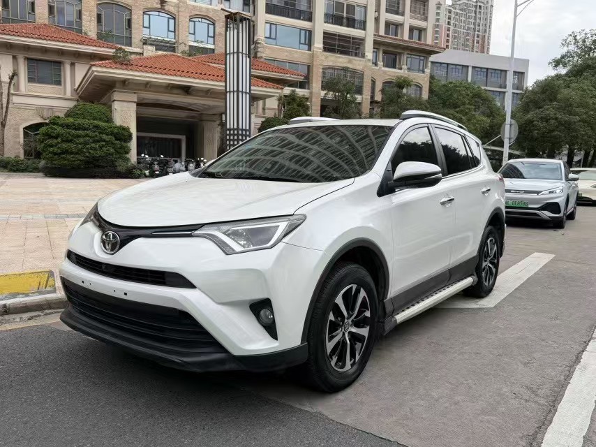 Toyota RAV4 2017 Toyota RAV4 2017 imagem de carro