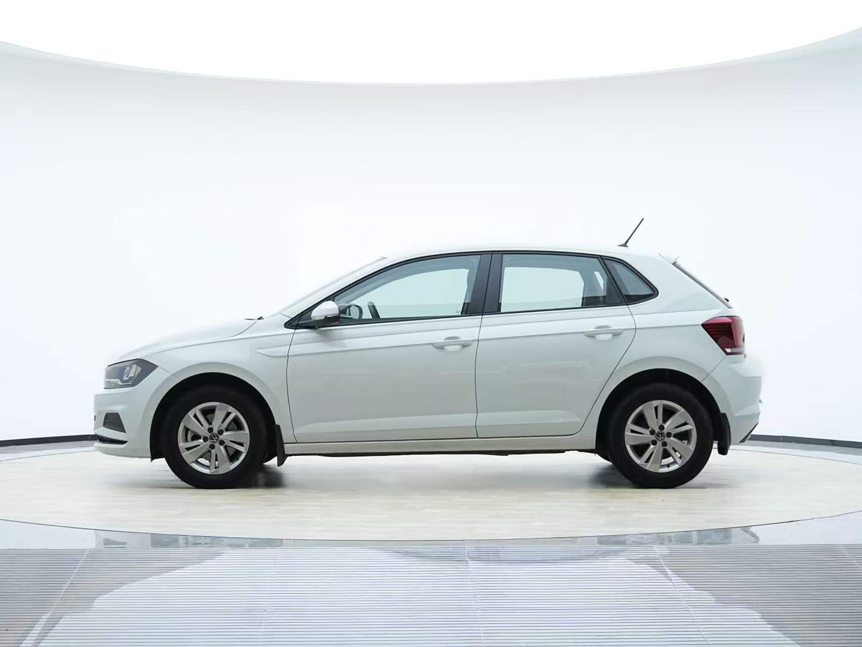 Volkswagen Polo 2023 image de voiture #17