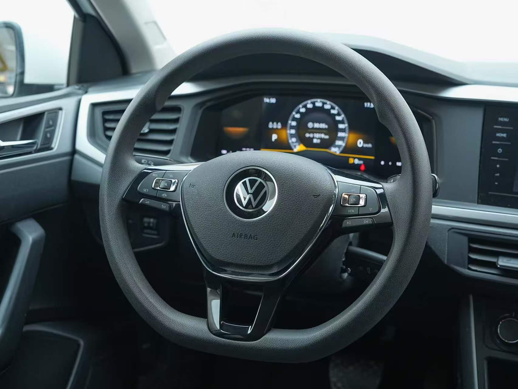 Volkswagen Polo 2023 image de voiture #6
