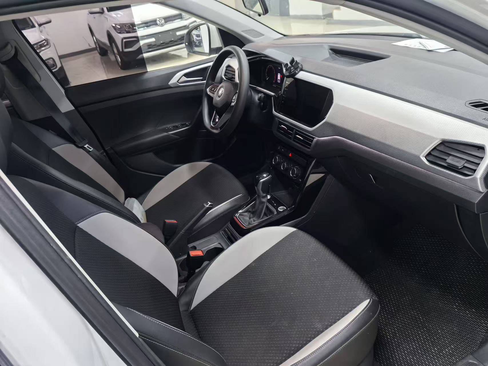 Volkswagen Tacqua 2023 image de voiture #8