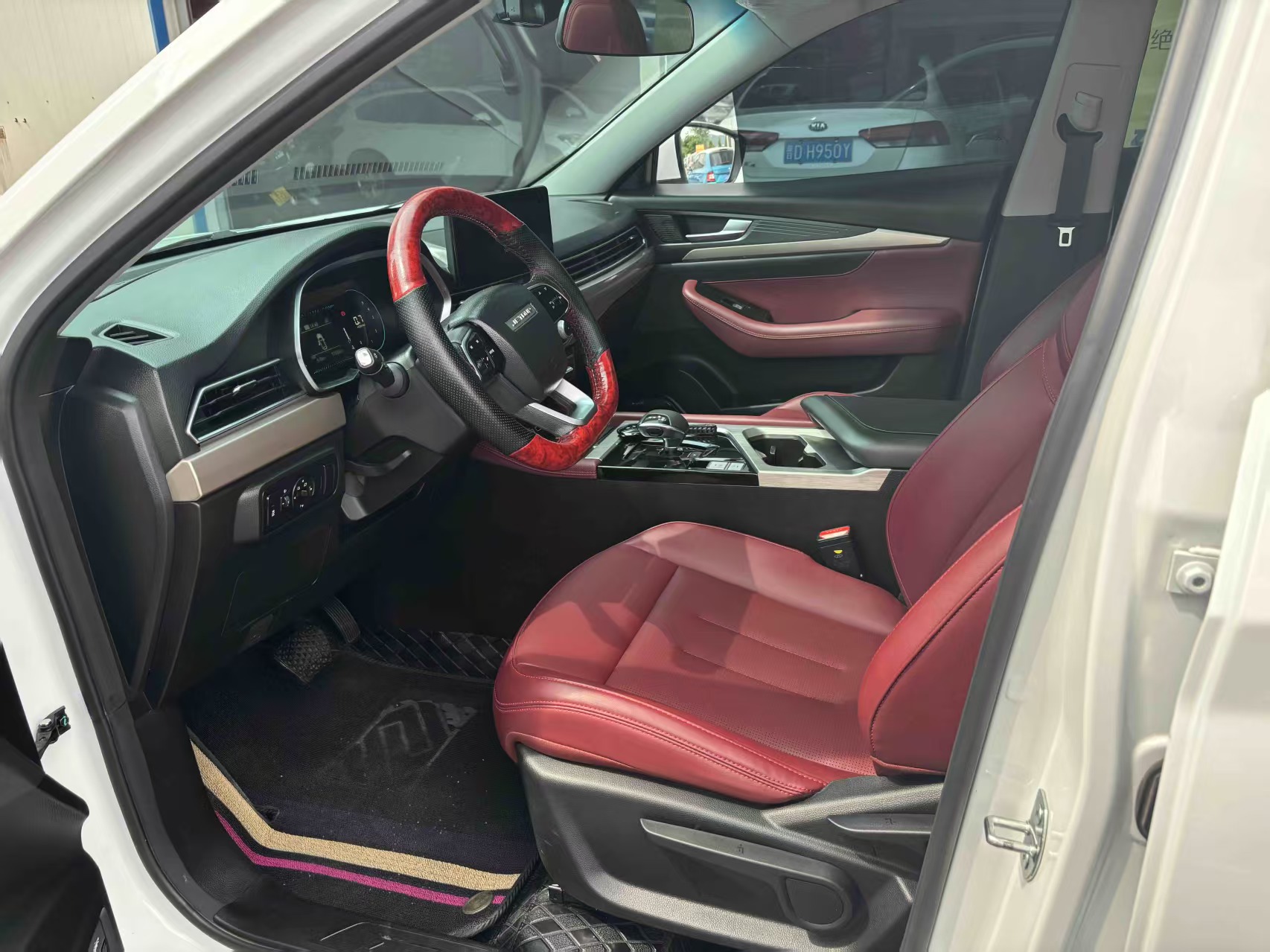 Jetour X70 2024 car image #2
