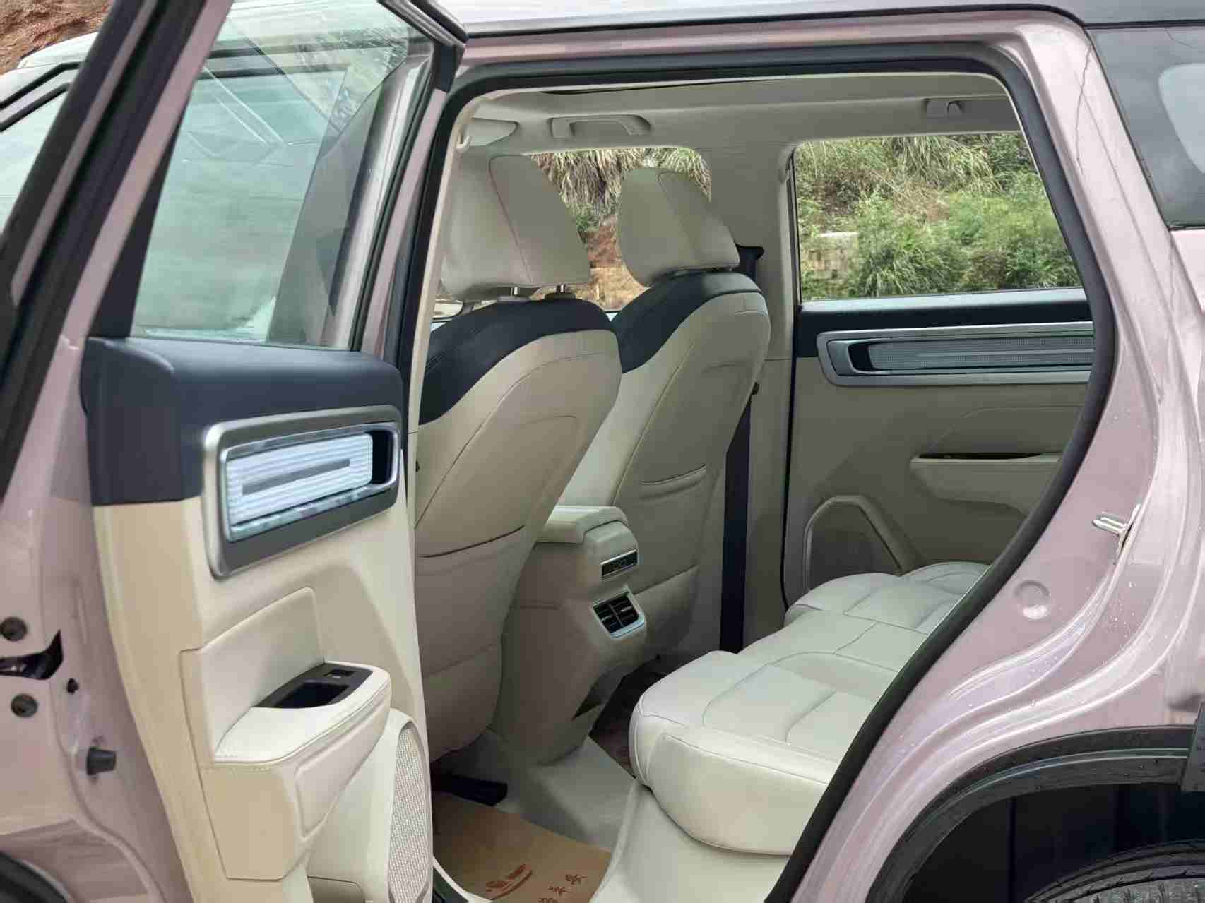 GEELY ICON 2024 car image #3