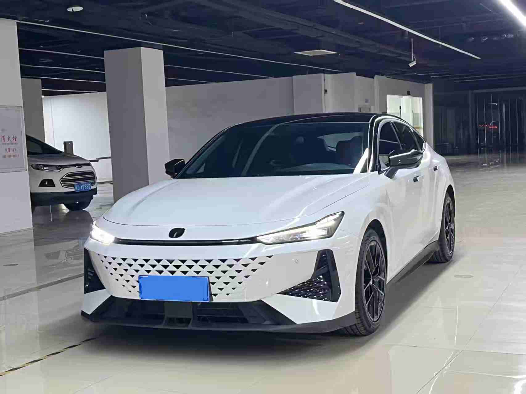Changan UNI-V 2024 car image 