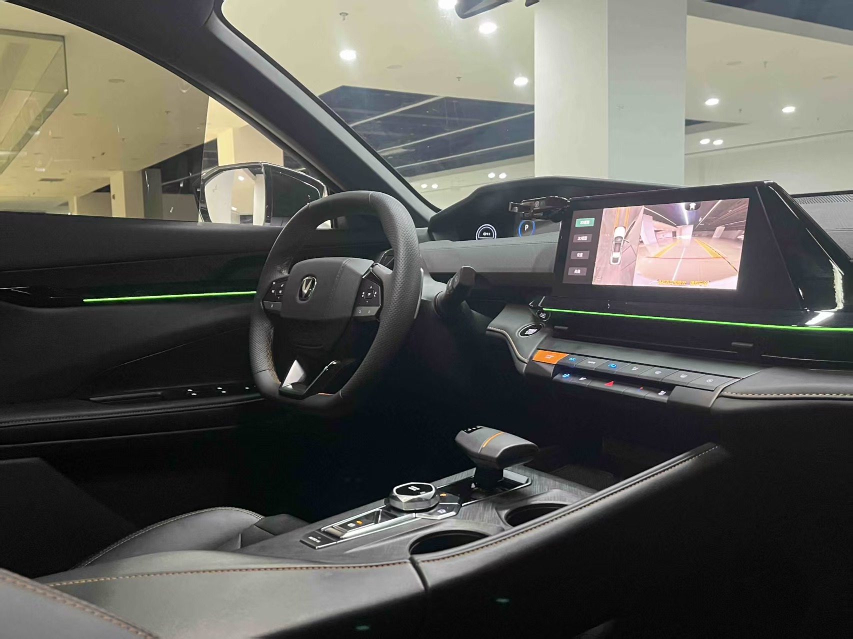 Changan UNI-V 2024 #12 Changan UNI-V 2024 изображение автомобиля #12