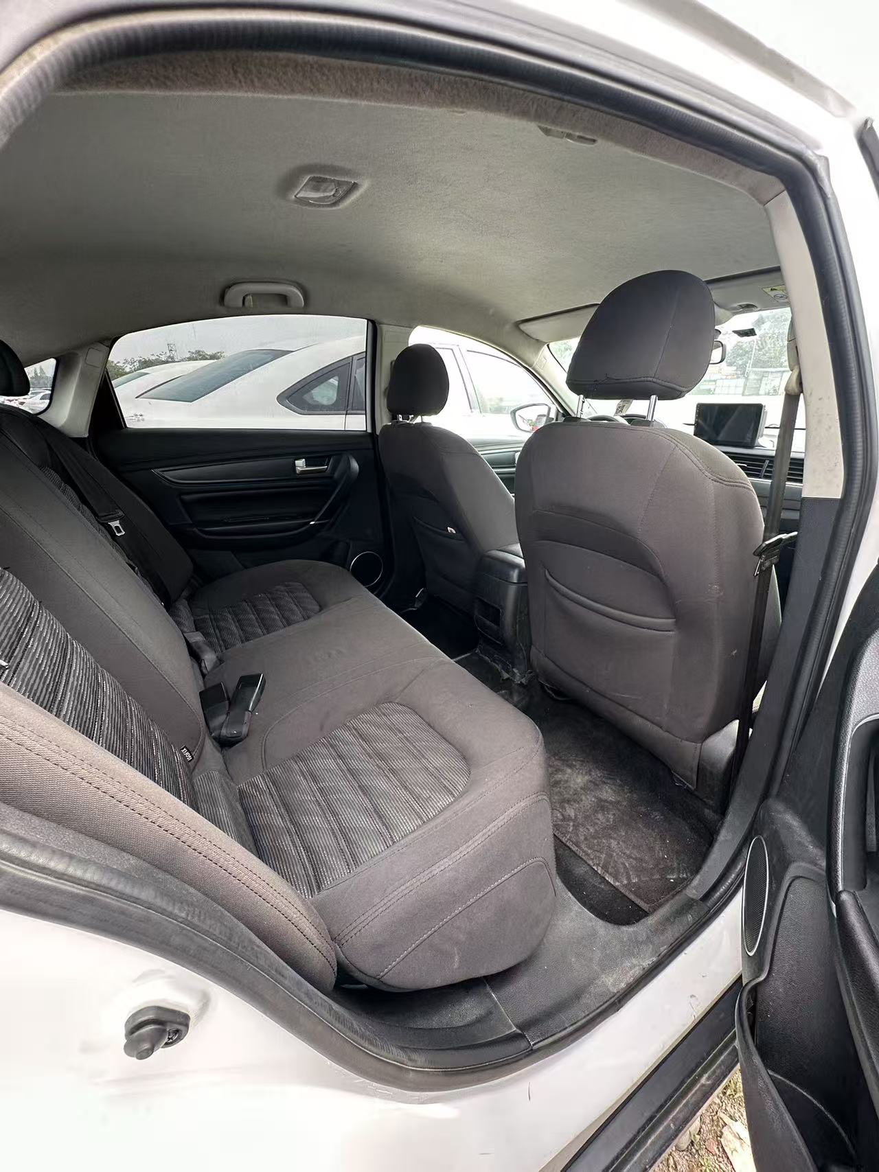 Forthing S50 EV 2021 car image #3