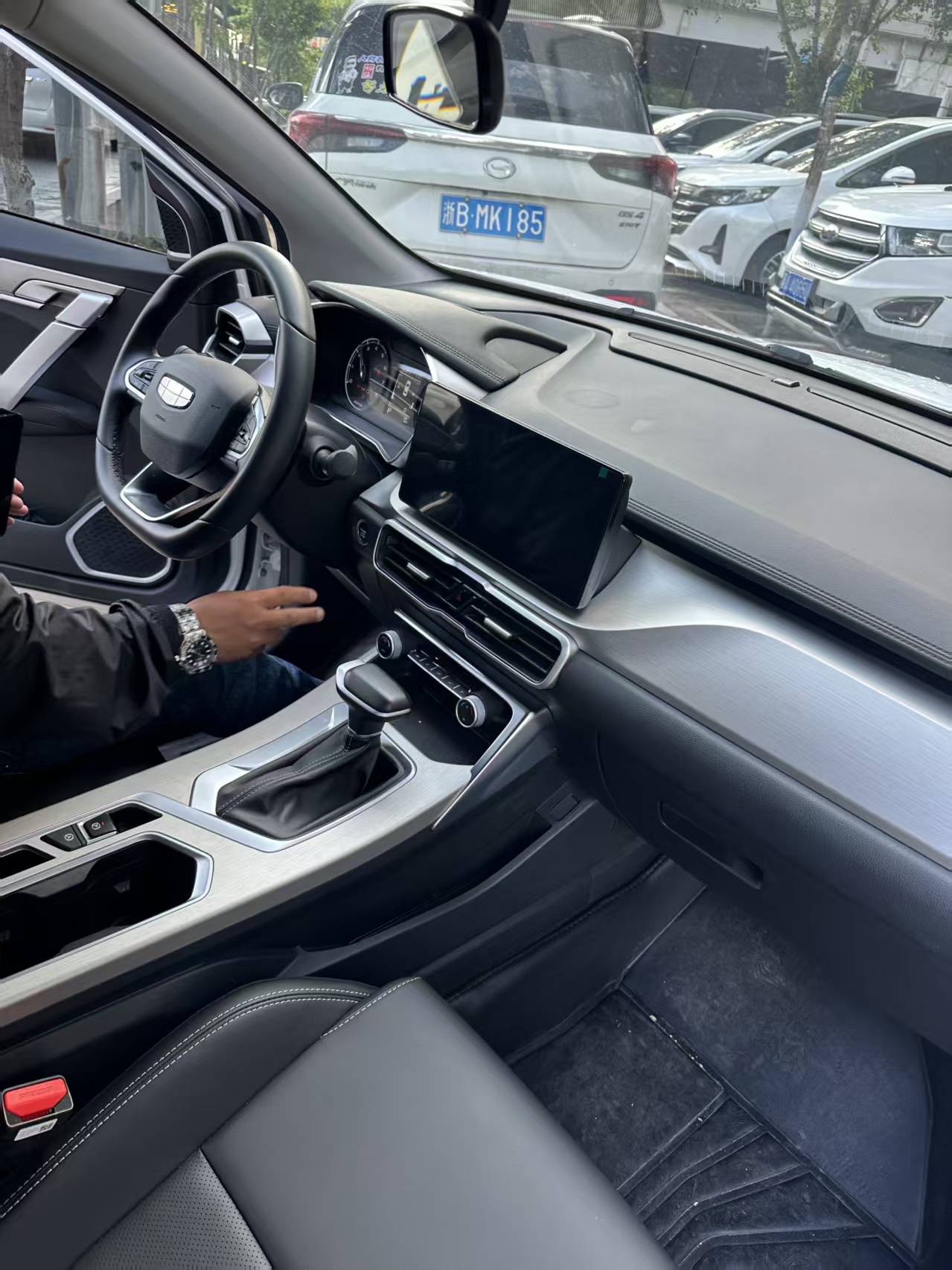 GEELY Coolray 2024 #6 GEELY Coolray 2024 imagem de carro #6