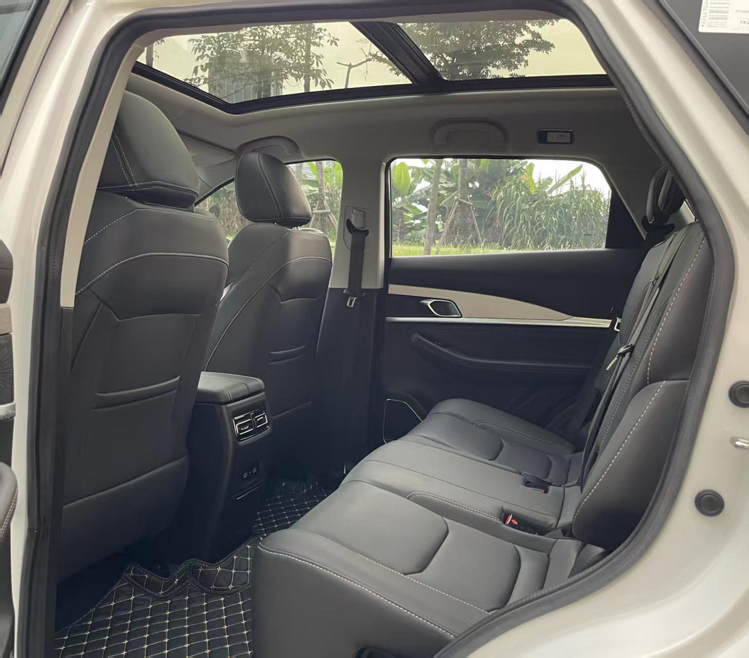 Jetour X70 2023 car image #2
