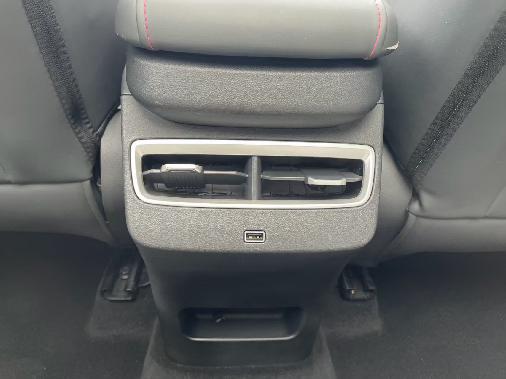 Jetour Dashing 2024 car image #14