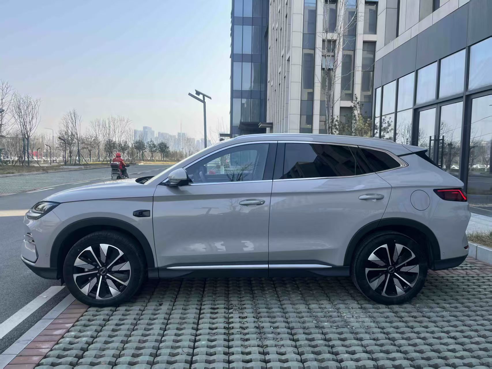 BYD Song Plus 2025 car image #2