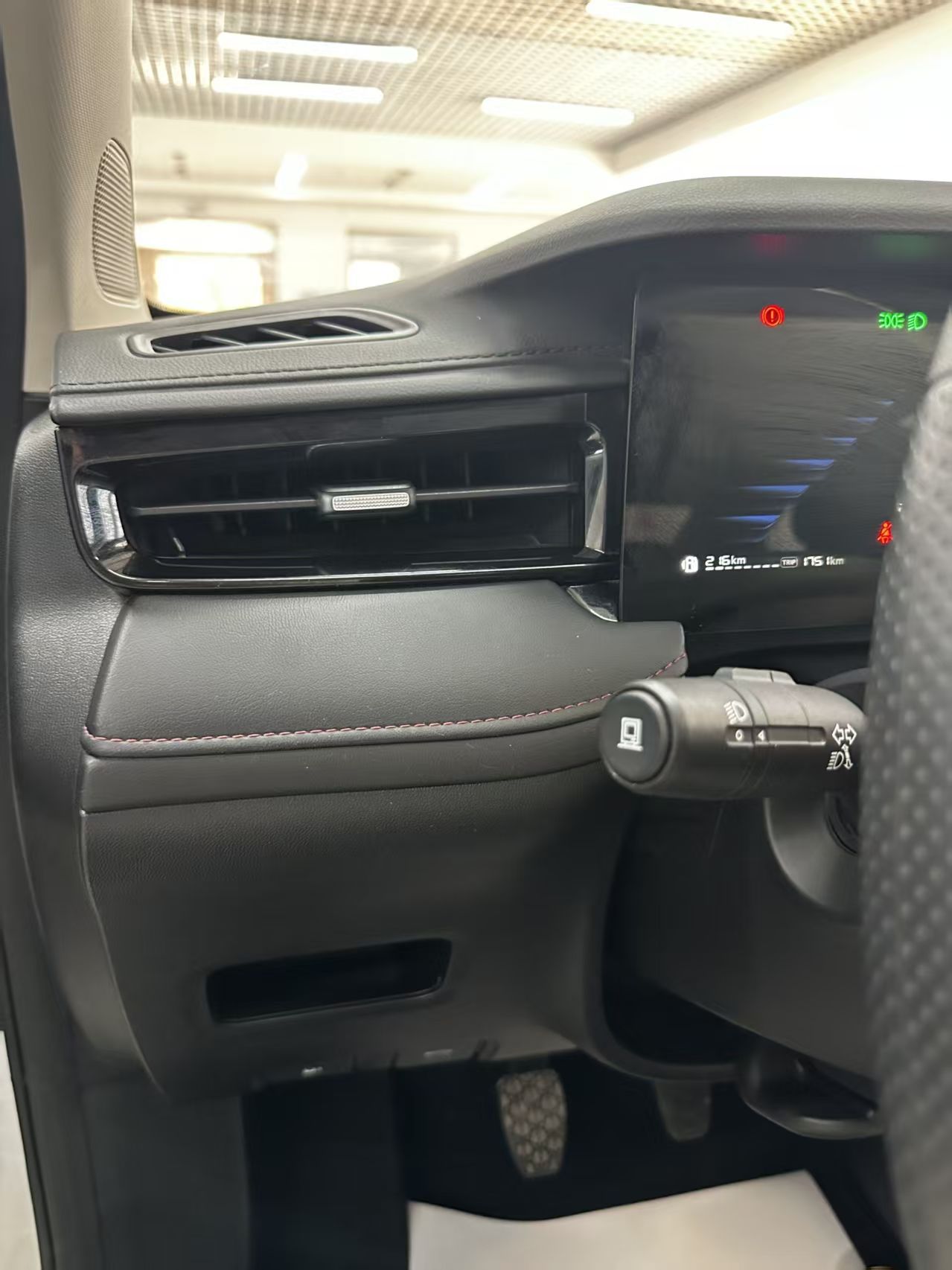 Roewe i5 2024 #16 Roewe i5 2024 صورة سيارة #16