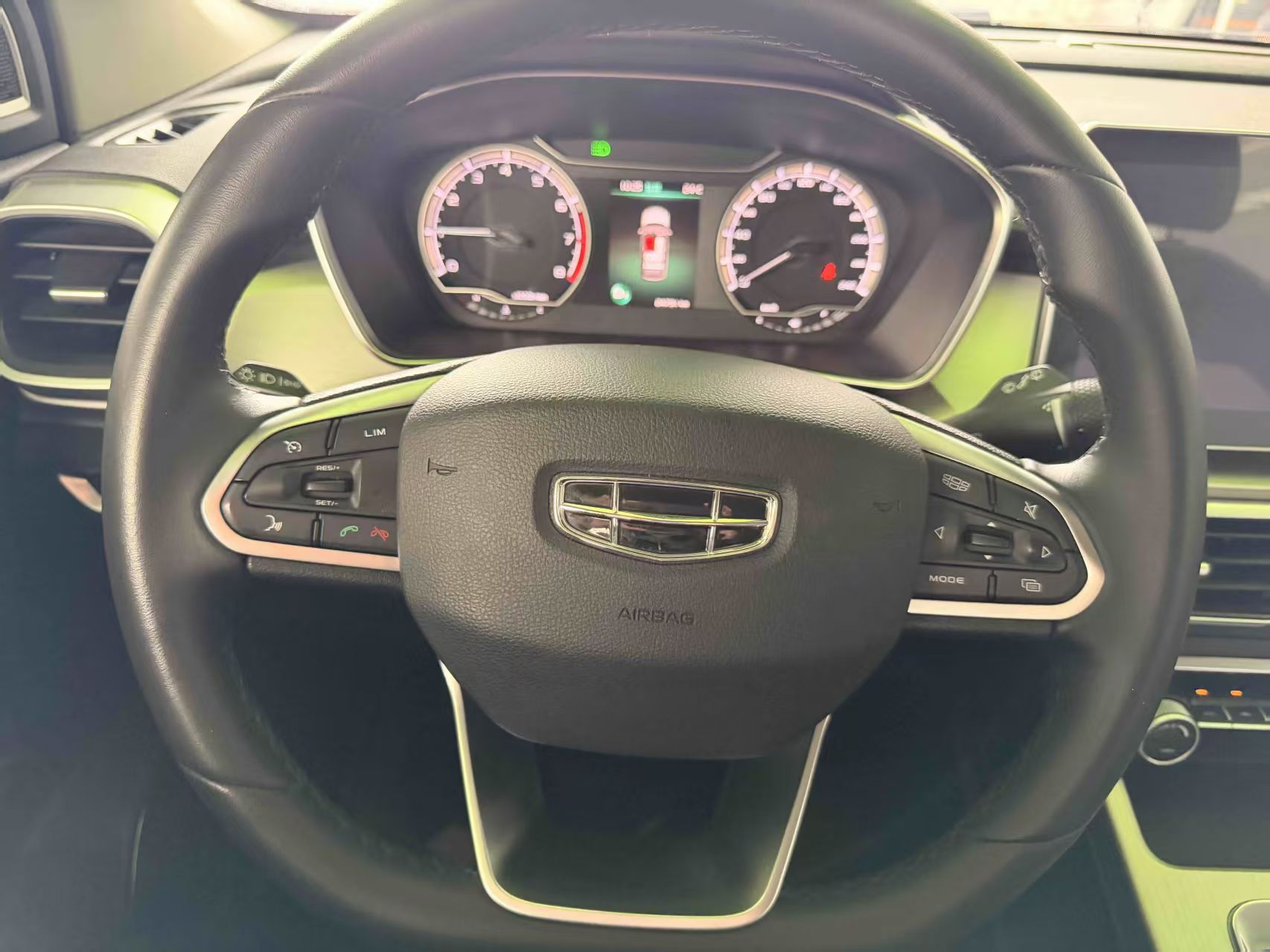 GEELY Coolray 2023 #6 GEELY Coolray 2023 изображение автомобиля #6