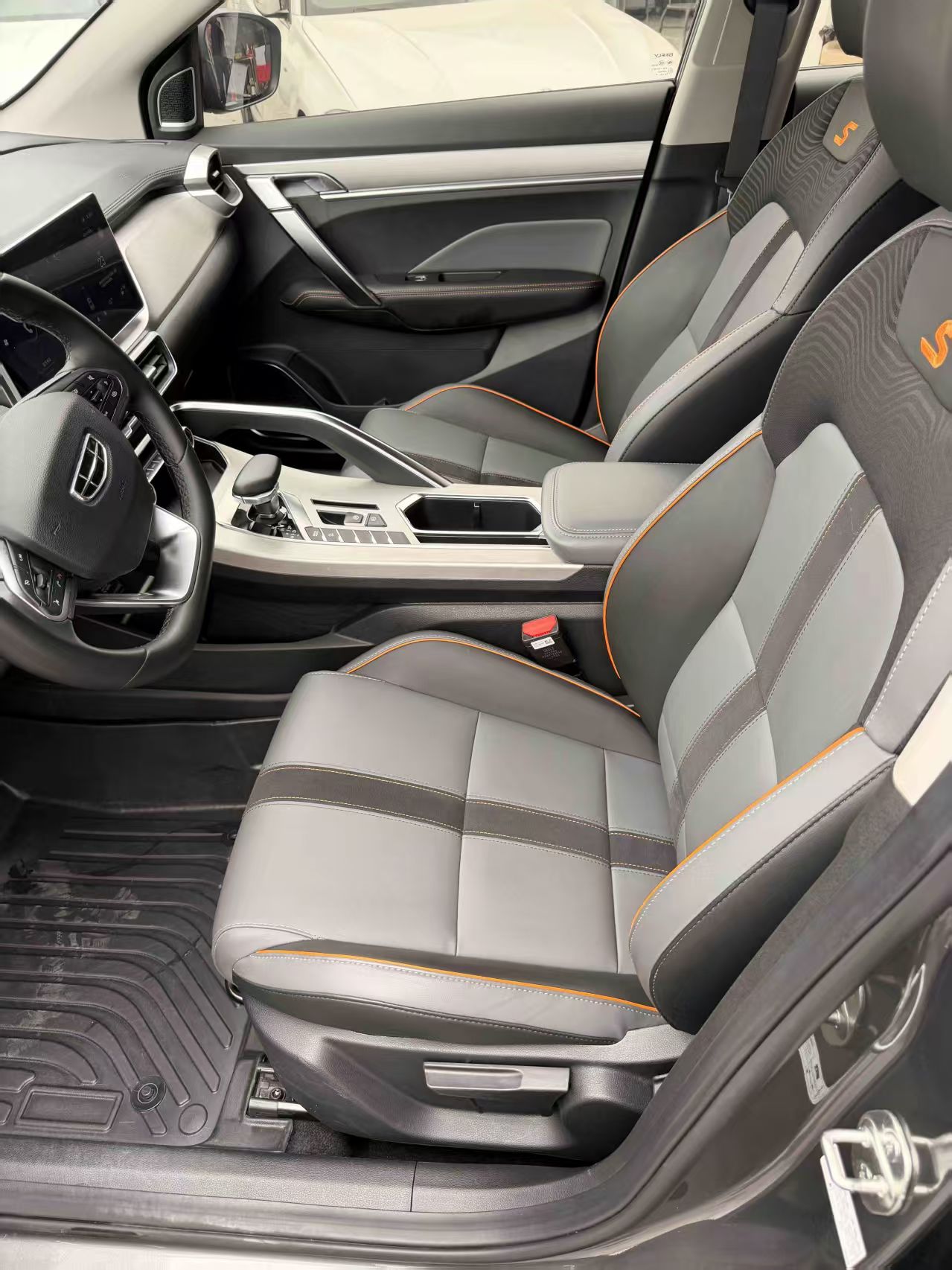 GEELY Coolray 2023 #2 GEELY Coolray 2023 изображение автомобиля #2