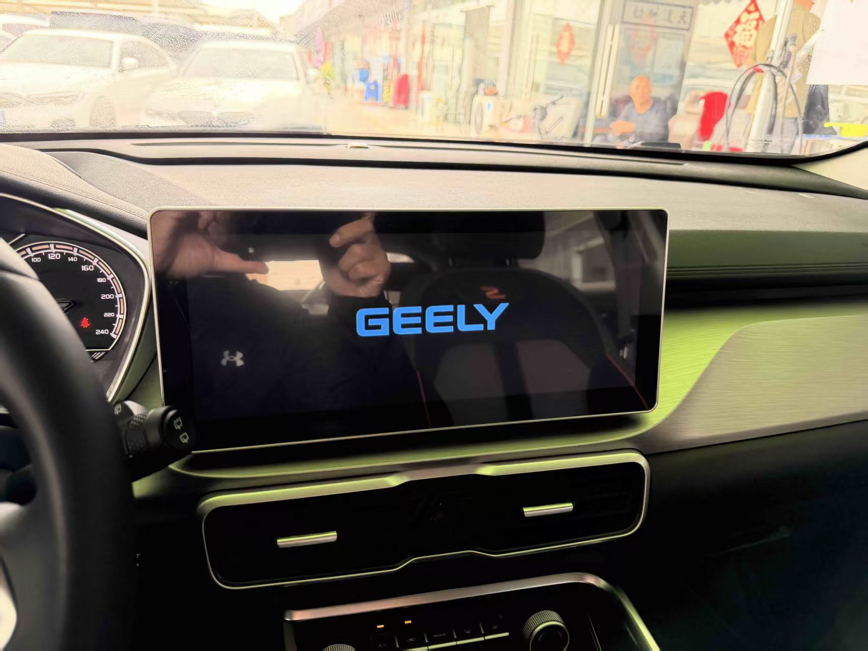 GEELY Coolray 2023 #7 GEELY Coolray 2023 изображение автомобиля #7