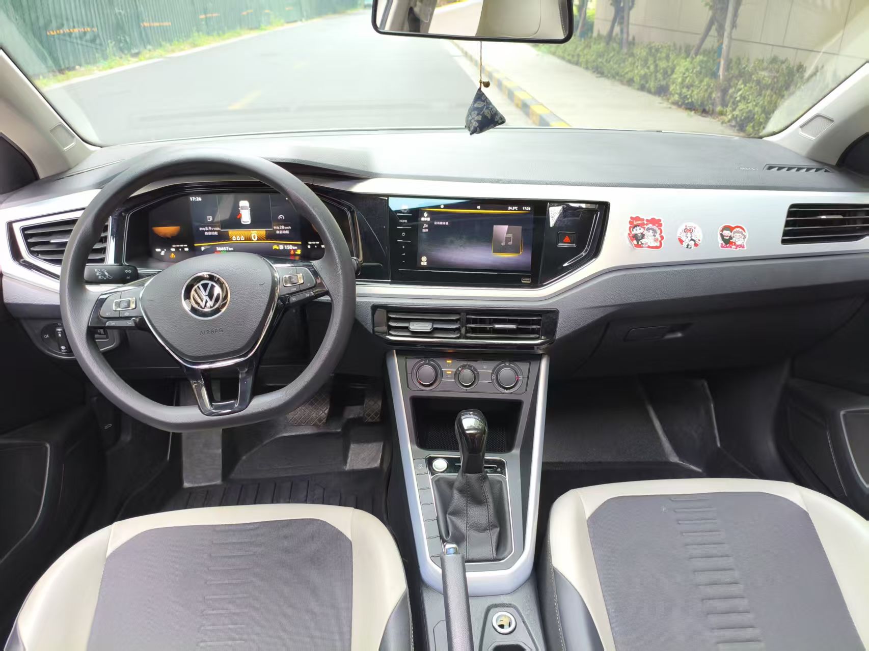 Volkswagen Polo 2023 изображение автомобиля #9