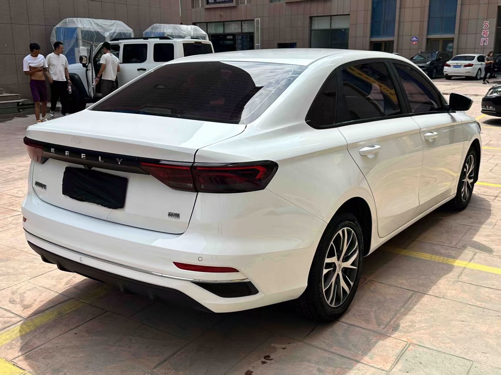 GEELY Emgrand 2023 #22 GEELY Emgrand 2023 car image #22