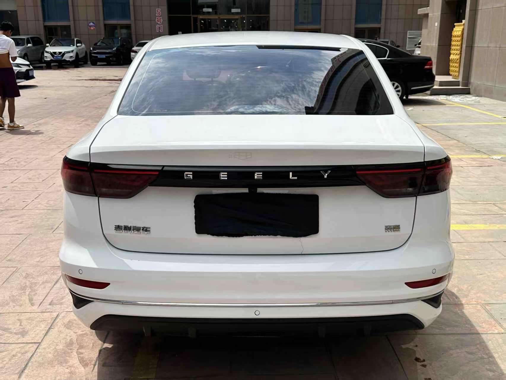 GEELY Emgrand 2023 #15 GEELY Emgrand 2023 car image #15