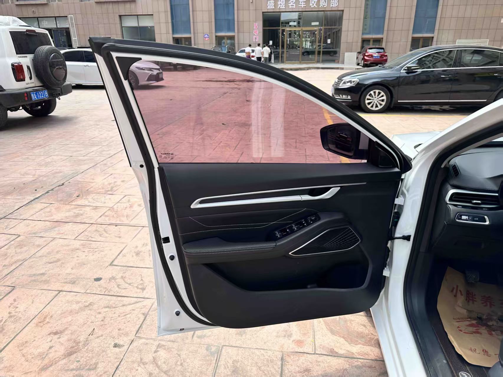 GEELY Emgrand 2023 #14 GEELY Emgrand 2023 car image #14