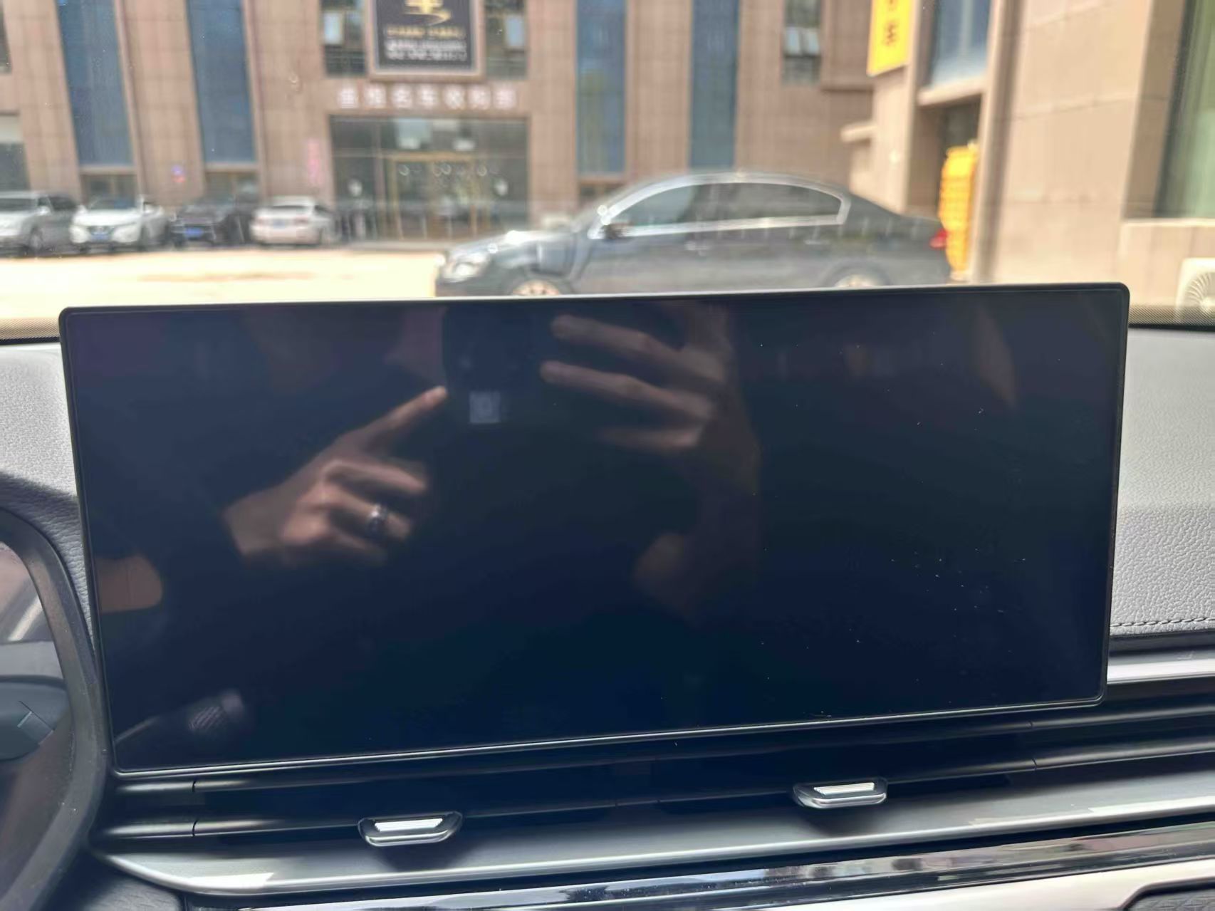 GEELY Emgrand 2023 #6 GEELY Emgrand 2023 car image #6