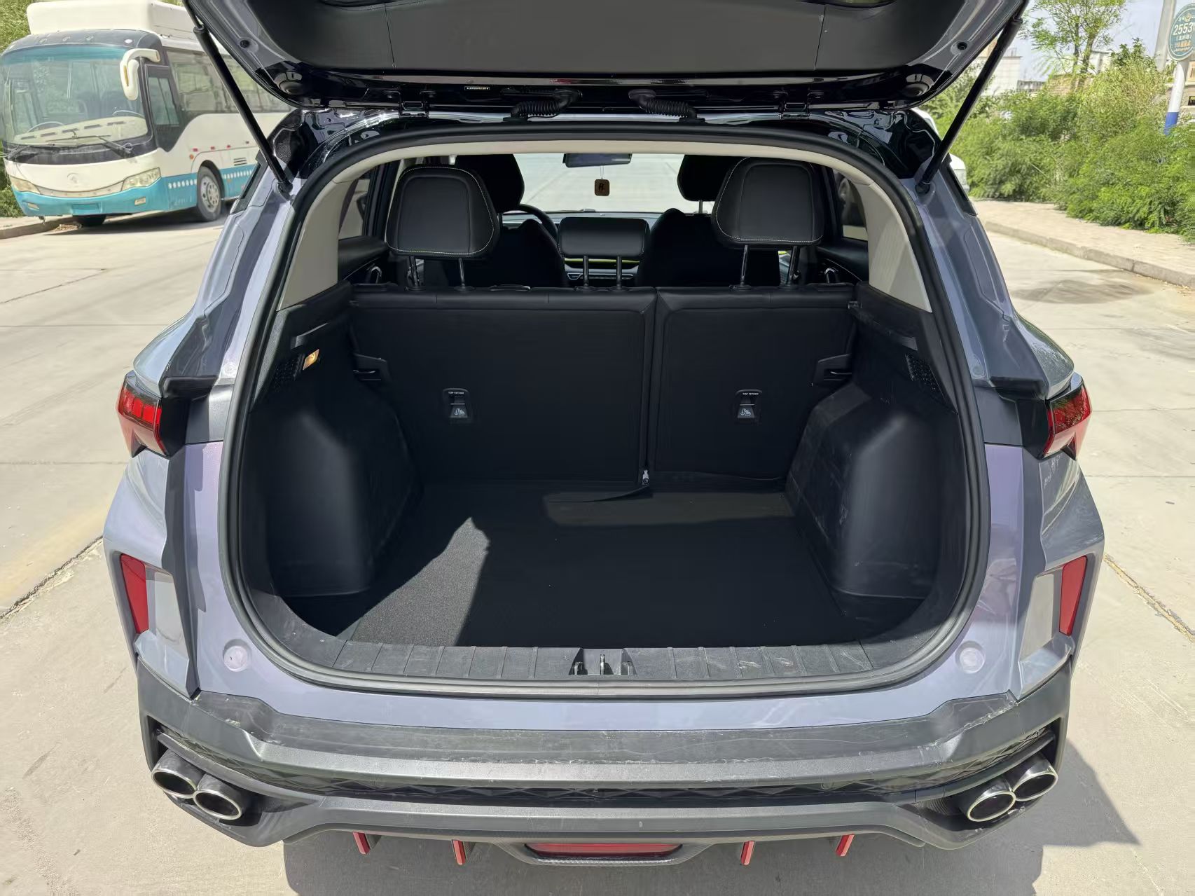 GEELY Coolray 2023 image de voiture #9