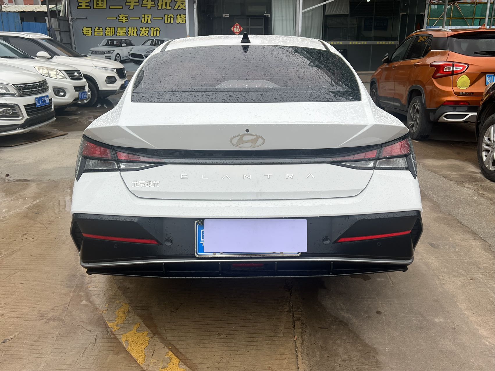 Hyundai Elantra 2024 car image #3